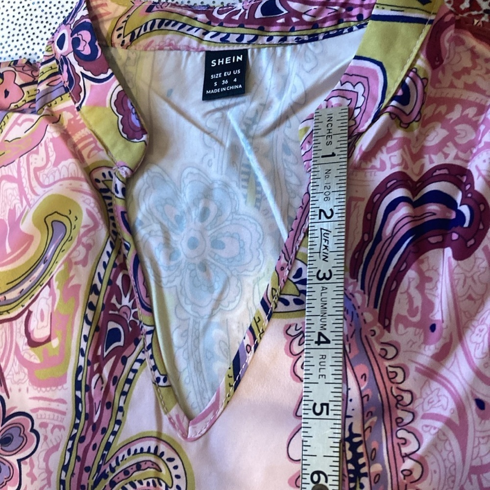 Allover Print Notched Neck Belted Dress size S new without tag - Picture 13 of 14
